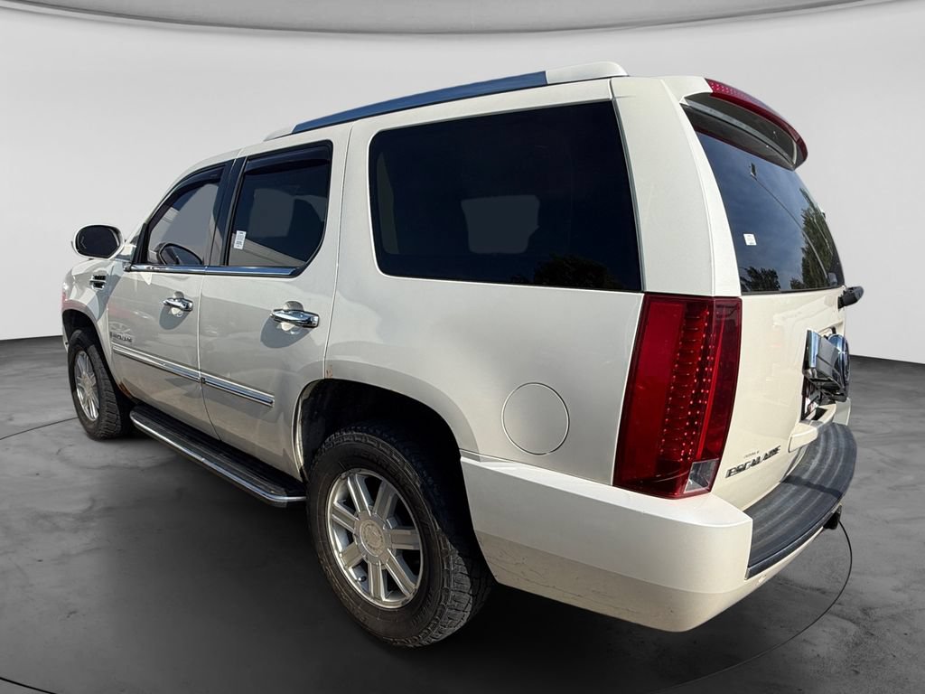 Used 2007 Cadillac Escalade AWD w/ Information Package image 6
