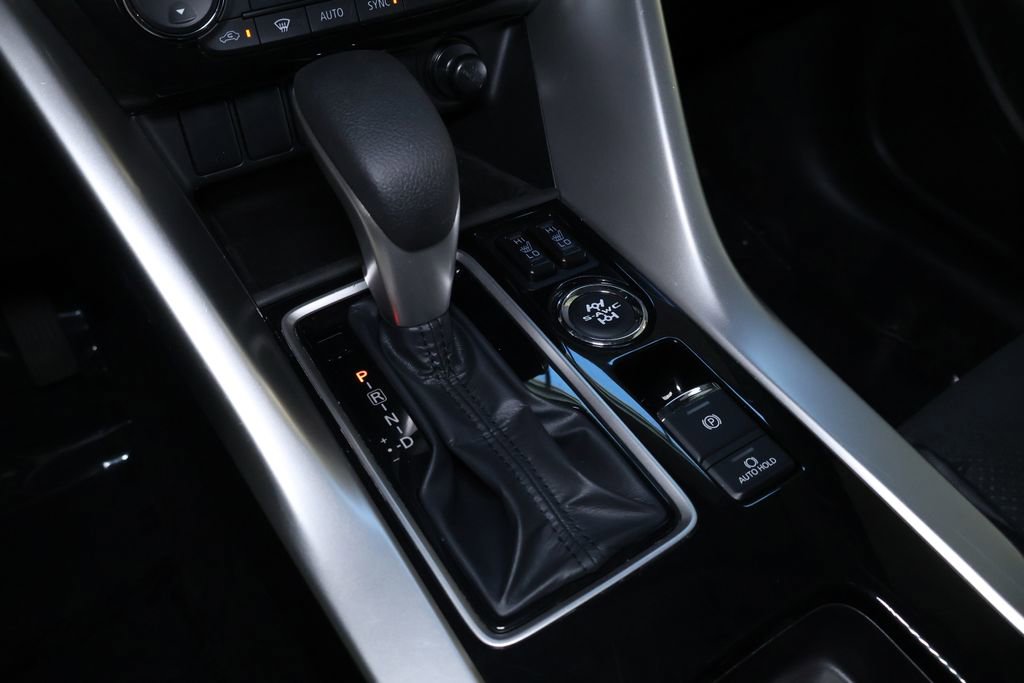 Used 2025 Mitsubishi Eclipse Cross SE image 31