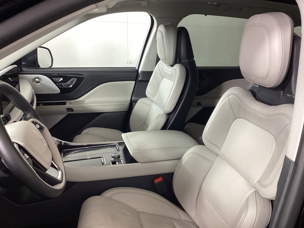 Used 2025 Lincoln Aviator Reserve w/ Equipment Group 201A image 16