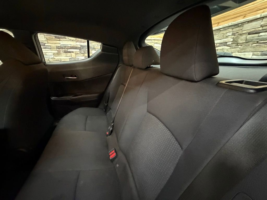 Used 2019 Toyota C-HR LE FWD image 27