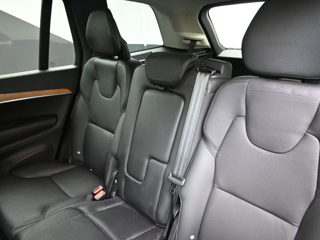 Certified 2024 Volvo XC90 B6 Plus w/ Protection Package Premier image 19