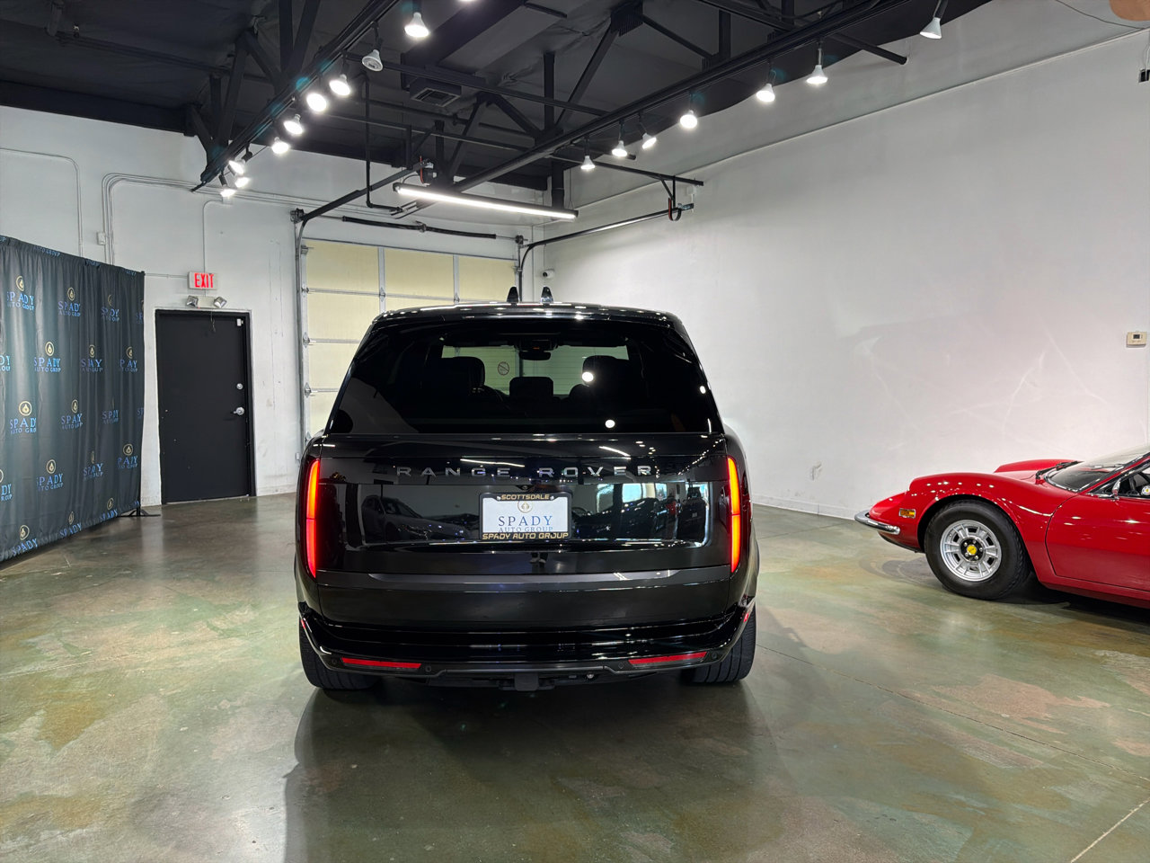 Used 2024 Land Rover Range Rover SE image 9