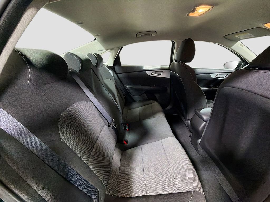 Used 2023 Kia Forte LXS w/ LXS Technology Package FWD image 27