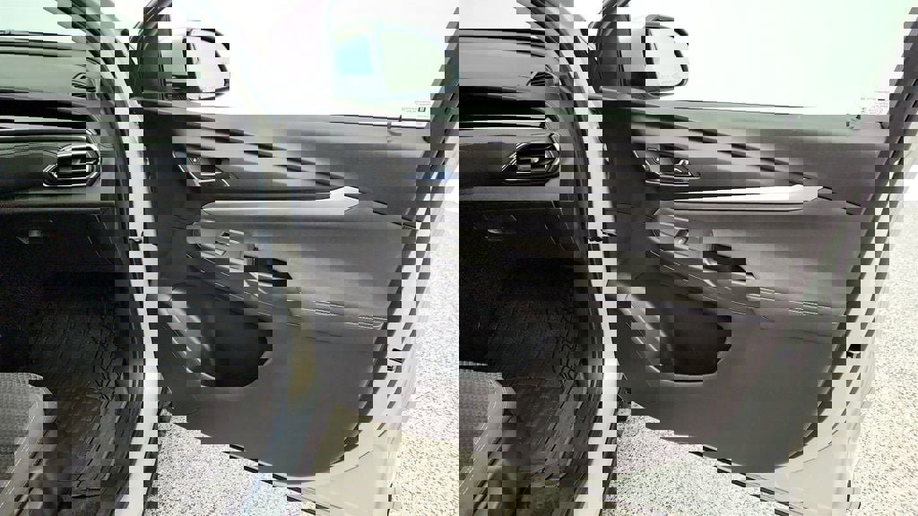 Used 2023 Chevrolet Bolt EUV LT w/ Comfort Package image 26