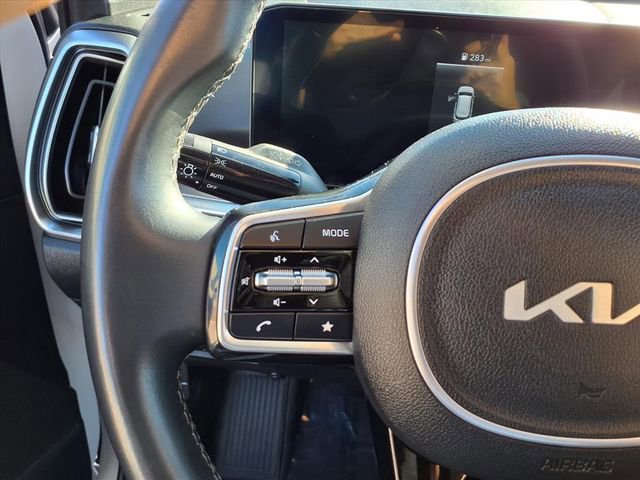 Used 2024 Kia Sorento S image 14