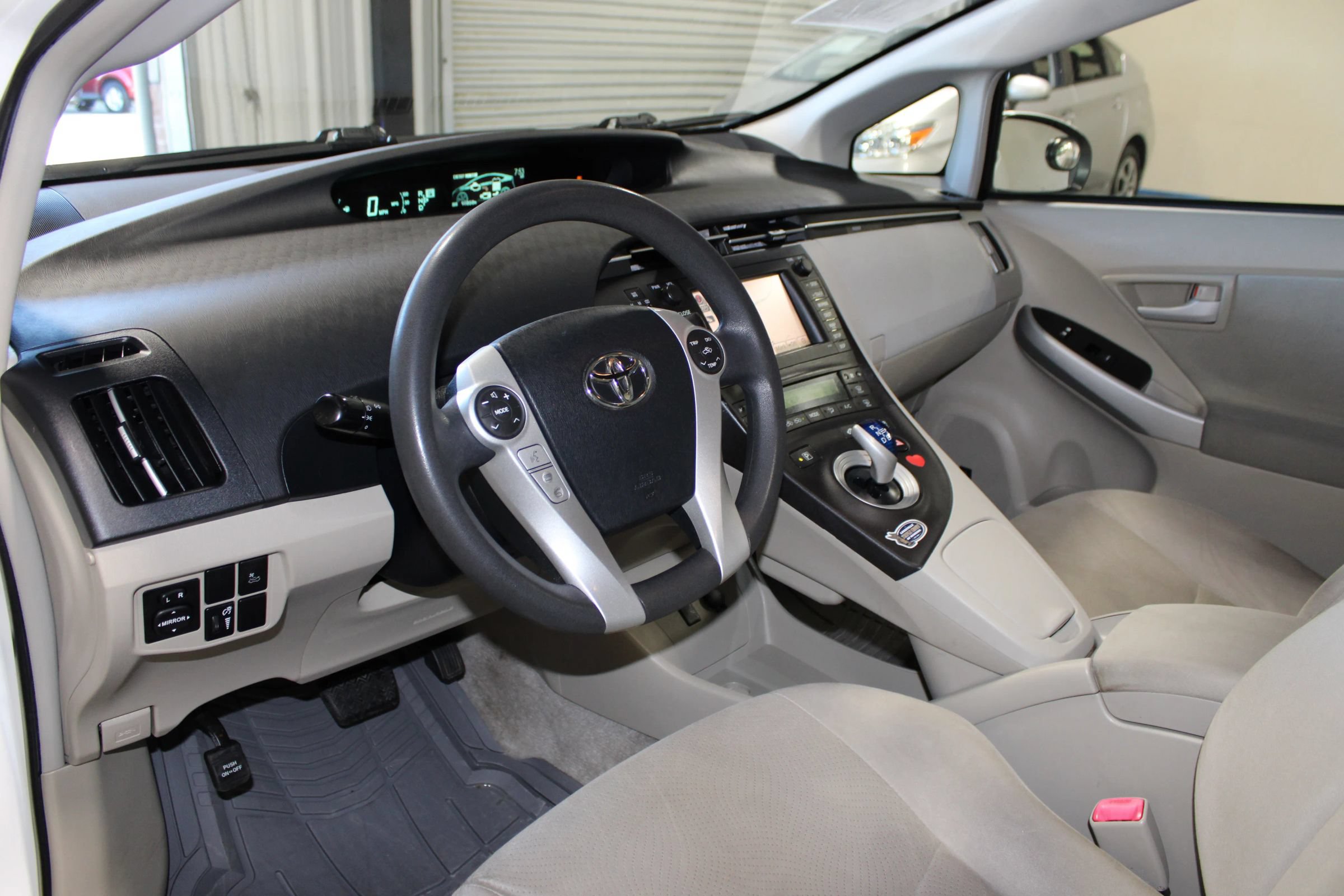 Used 2011 Toyota Prius Three w/ Solar Roof Pkg FWD image 21