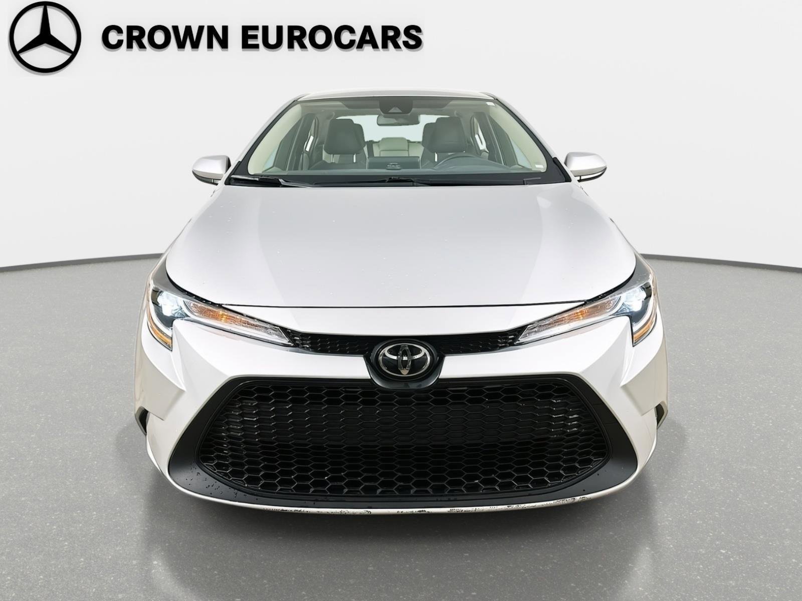 Used 2021 Toyota Corolla LE image 2