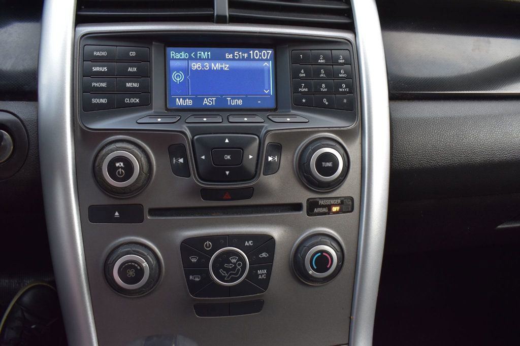 Used 2013 Ford Edge SE FWD image 29