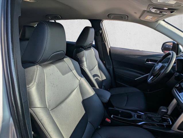 Used 2024 Toyota Corolla Cross XLE image 17