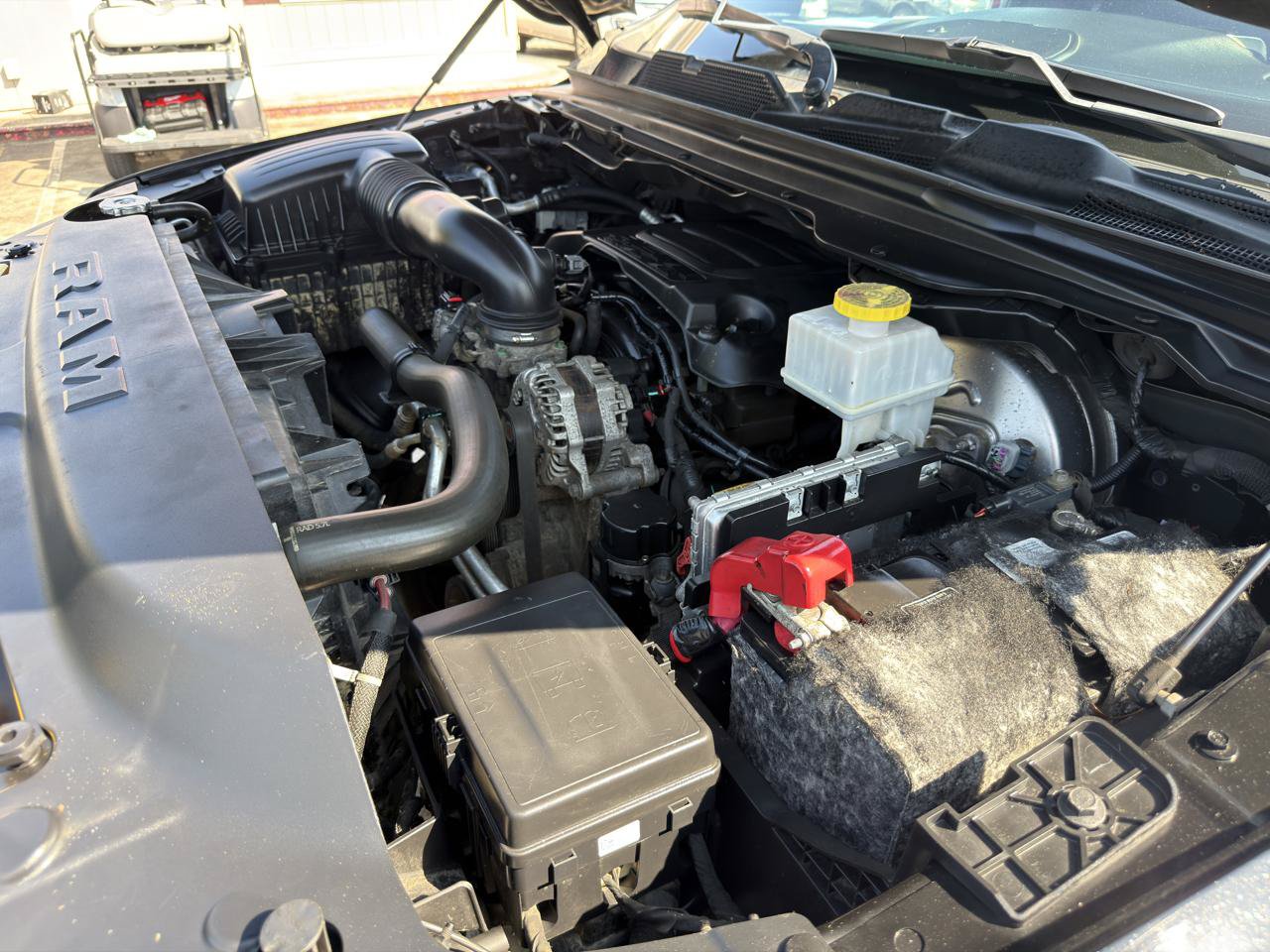 Used 2019 RAM 1500 Laramie AWD/4WD image 39