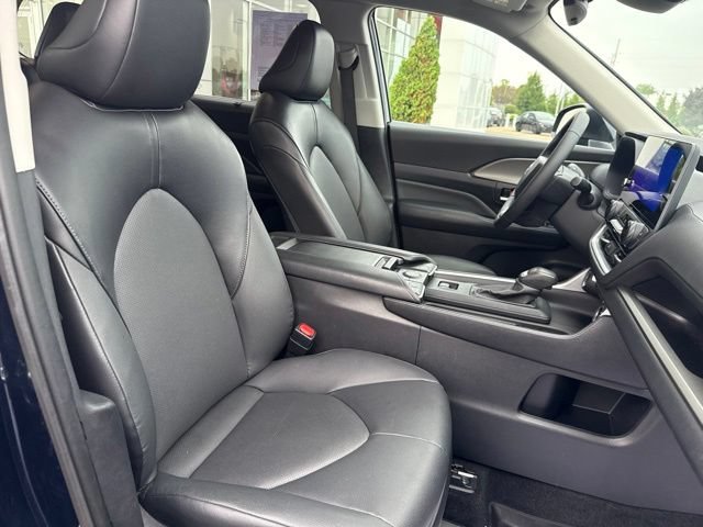 Certified 2024 Toyota Grand Highlander AWD image 29