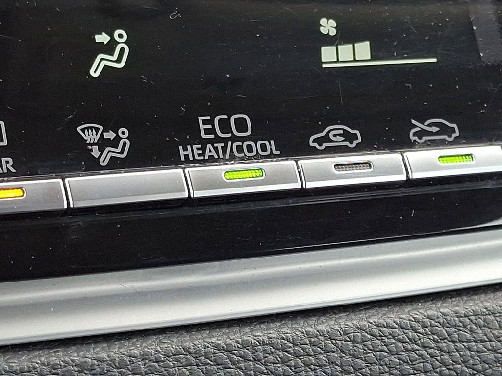 Used 2024 Toyota Corolla LE FWD image 24