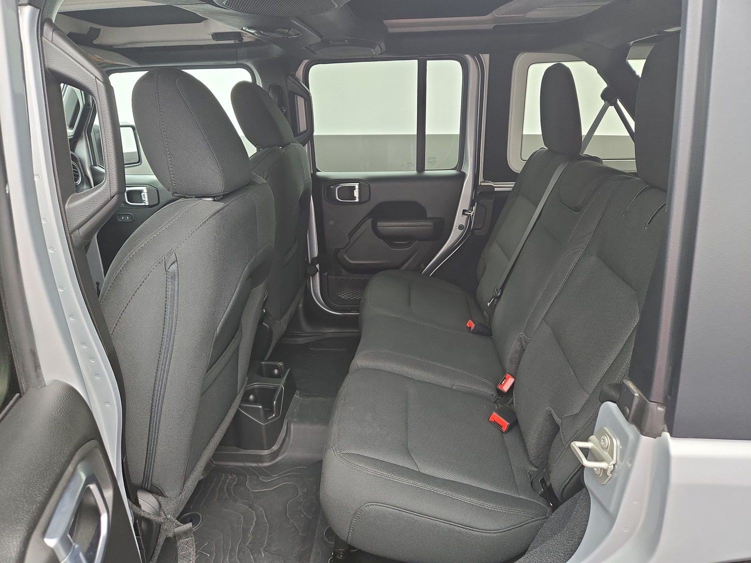 Used 2023 Jeep Wrangler Unlimited Sport AWD/4WD image 19