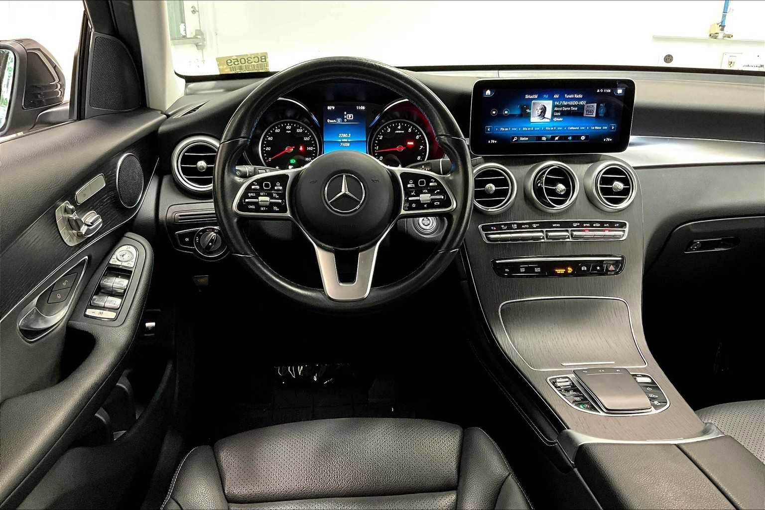 Used 2021 Mercedes-Benz GLC 300 4MATIC image 8