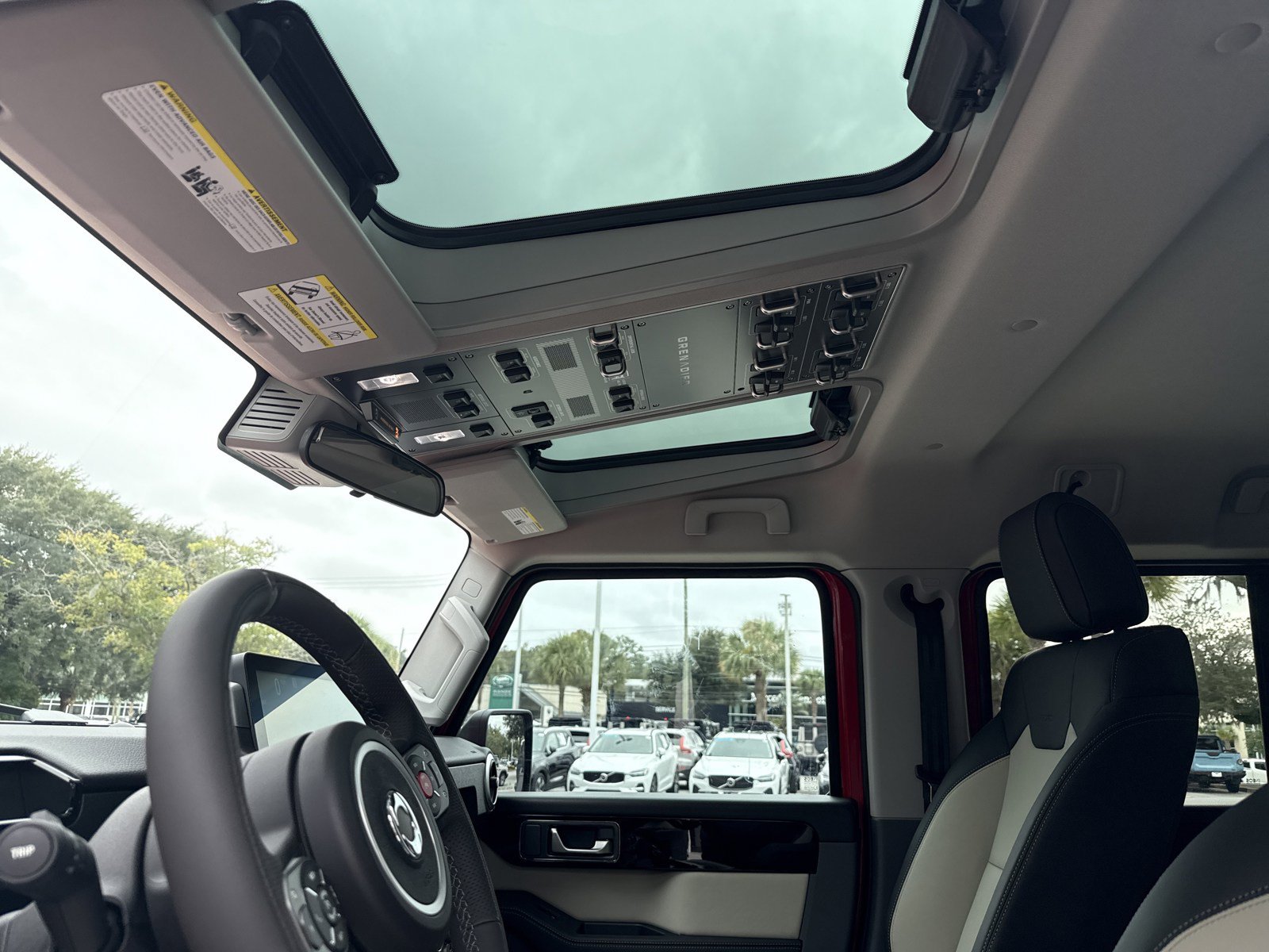 Used 2025 INEOS Grenadier Station Wagon AWD/4WD image 14