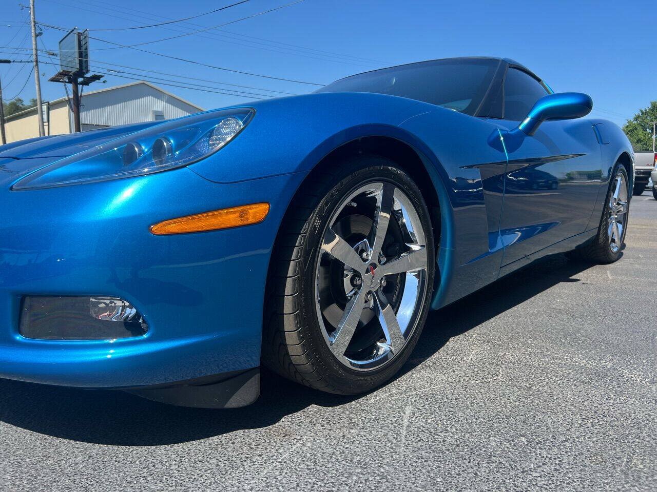 Used 2010 Chevrolet Corvette Coupe w/ 1LT RWD image 50