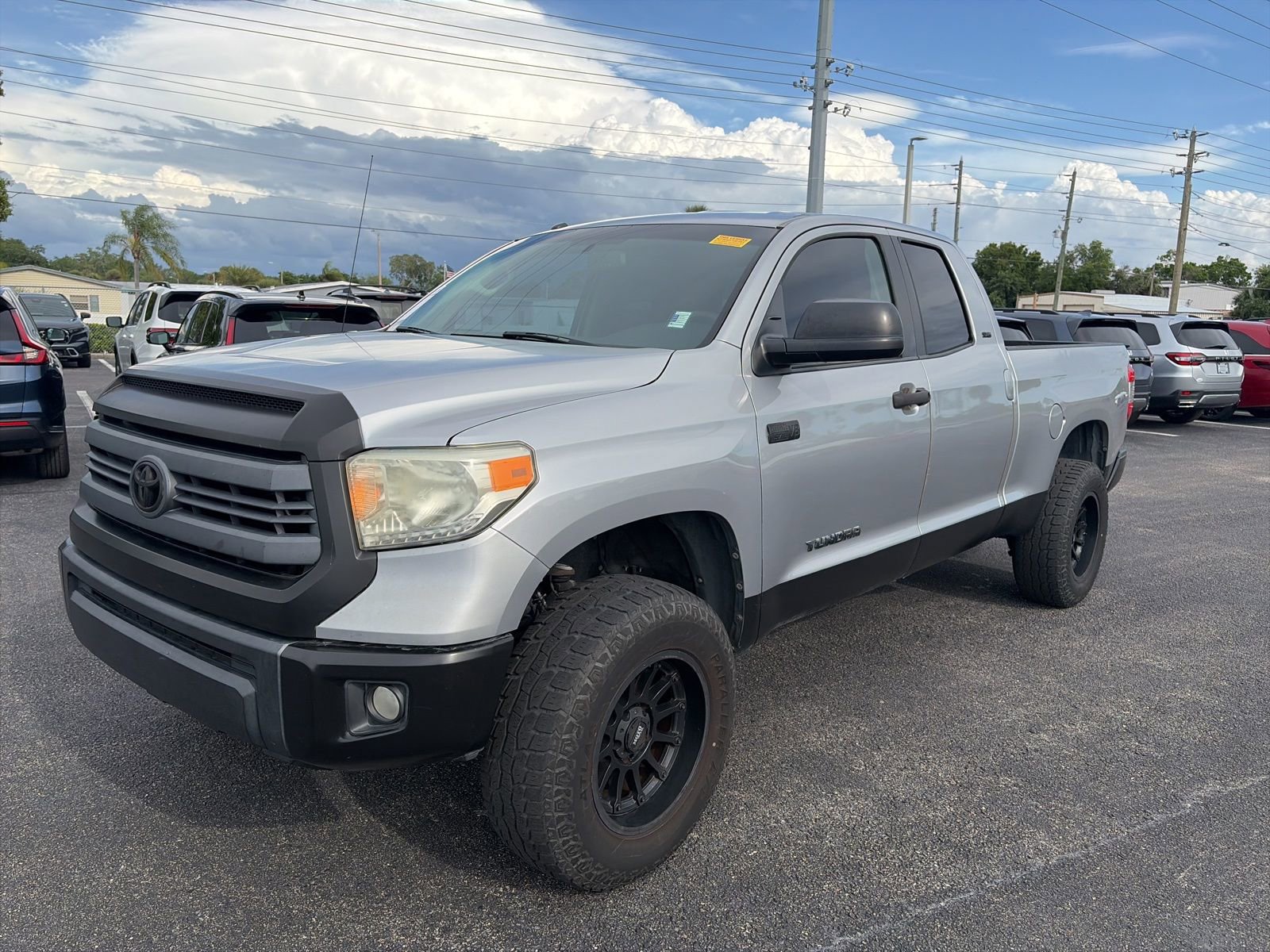 Used 2014 Toyota Tundra SR5 w/ SR5 Upgrade Package image 3
