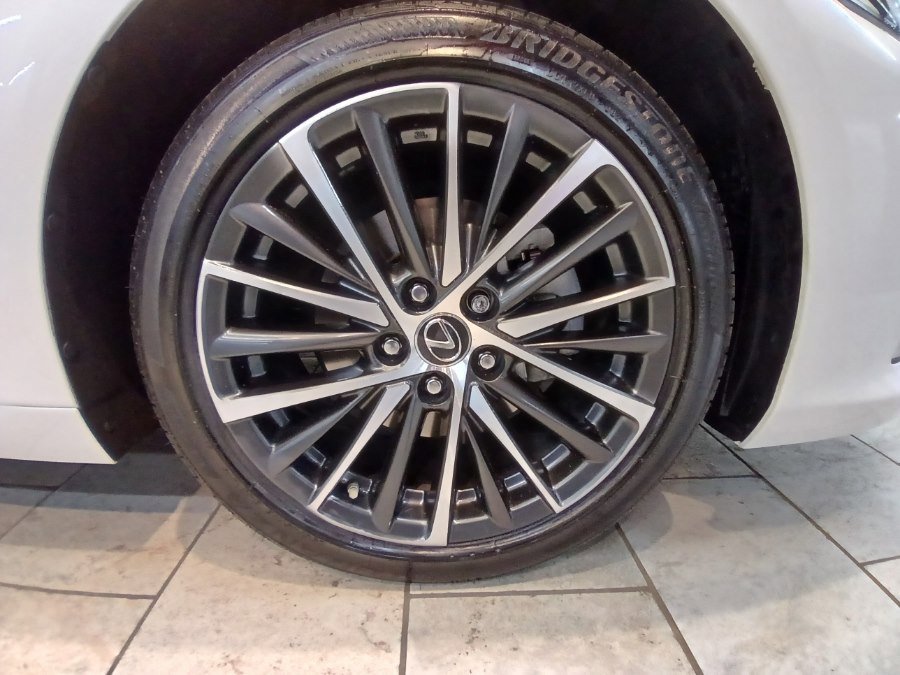 Used 2023 Lexus ES 250 w/ Premium Package image 22