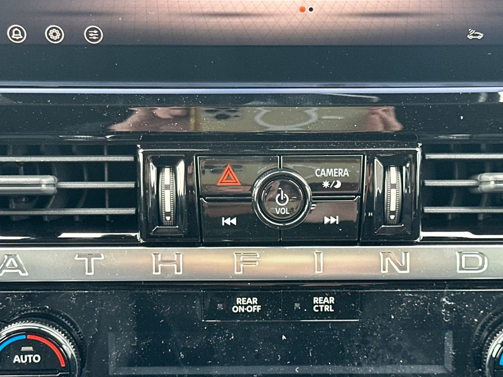 New 2026 Nissan Pathfinder SV image 22