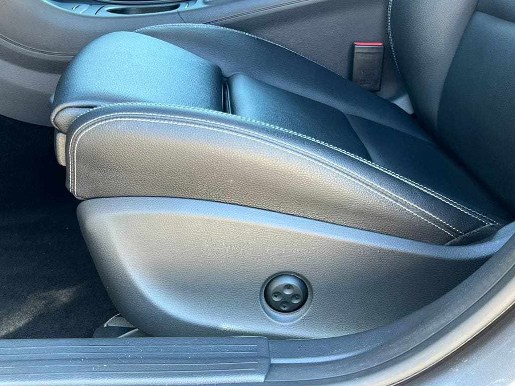 Used 2018 Mercedes-Benz CLA 250 4MATIC image 11
