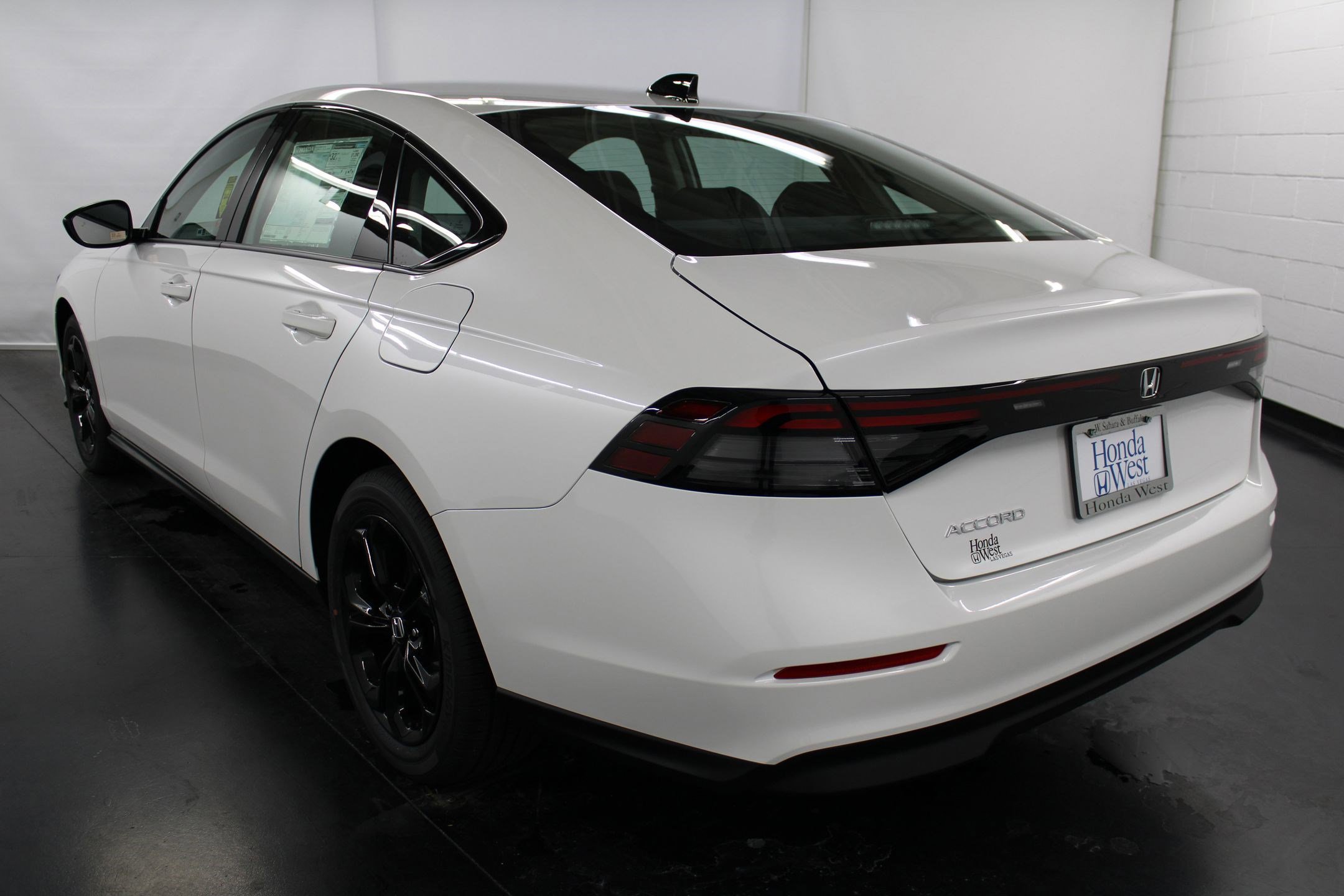 New 2025 Honda Accord SE image 3