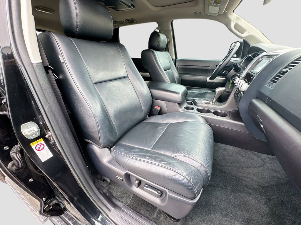 Used 2018 Toyota Sequoia TRD Sport AWD/4WD image 38