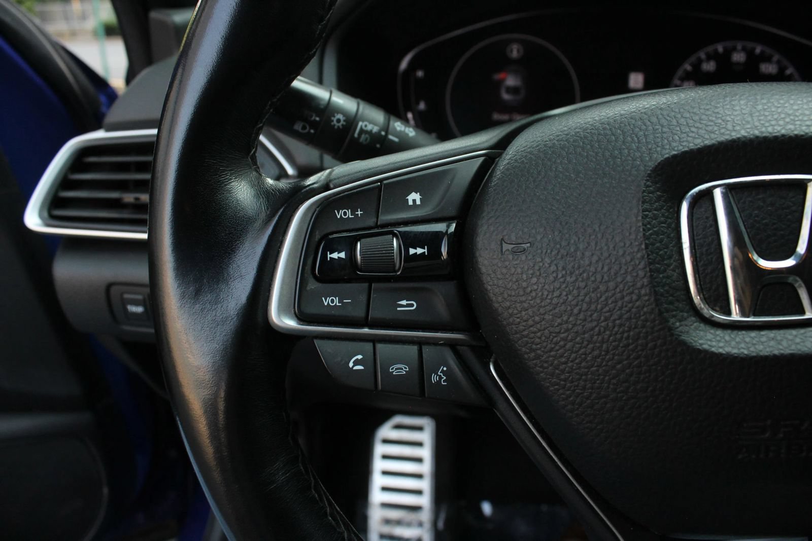 Used 2020 Honda Accord Sport image 28