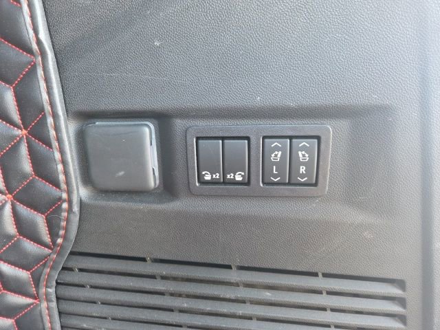 Used 2022 Chevrolet Tahoe Z71 w/ Z71 Off-Road Package image 11