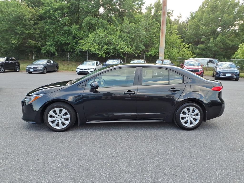 Used 2022 Toyota Corolla LE FWD image 6