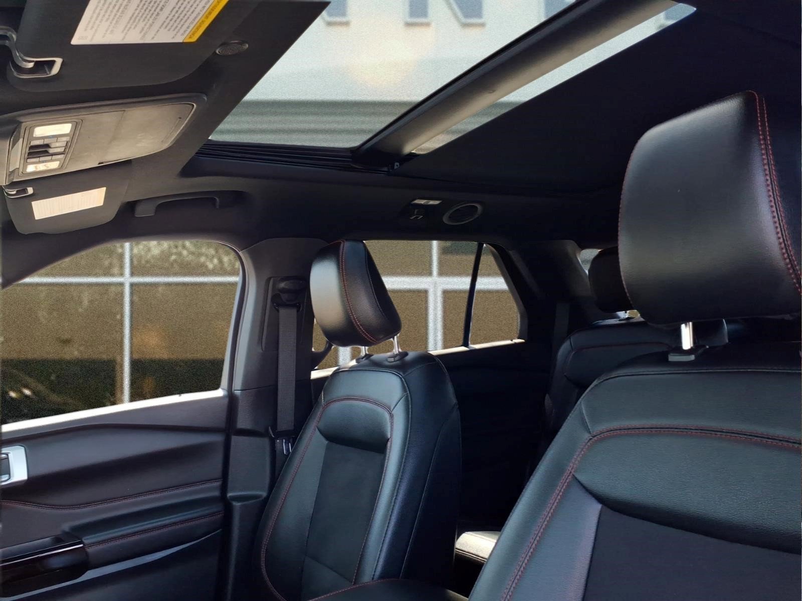 Used 2023 Ford Explorer ST-Line w/ Class IV Trailer Tow Package image 17