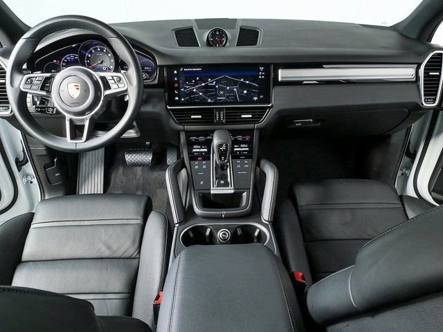 Used 2023 Porsche Cayenne image 19