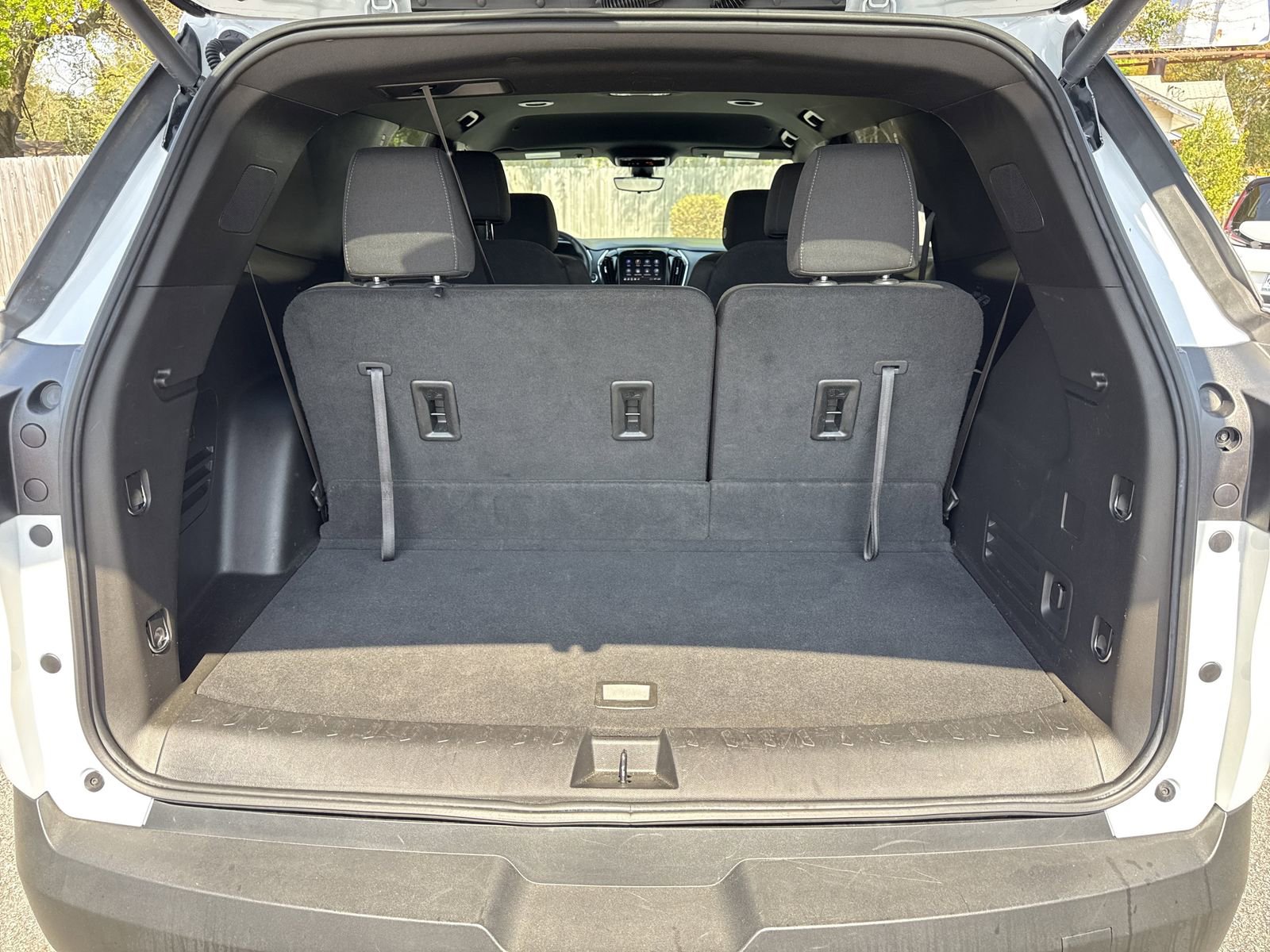 Used 2023 Chevrolet Traverse LT FWD image 32