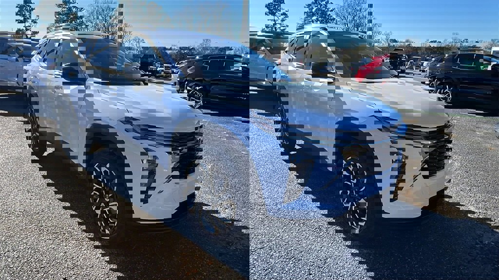 New 2026 Chevrolet Trax RS w/ Sunroof Package image 3