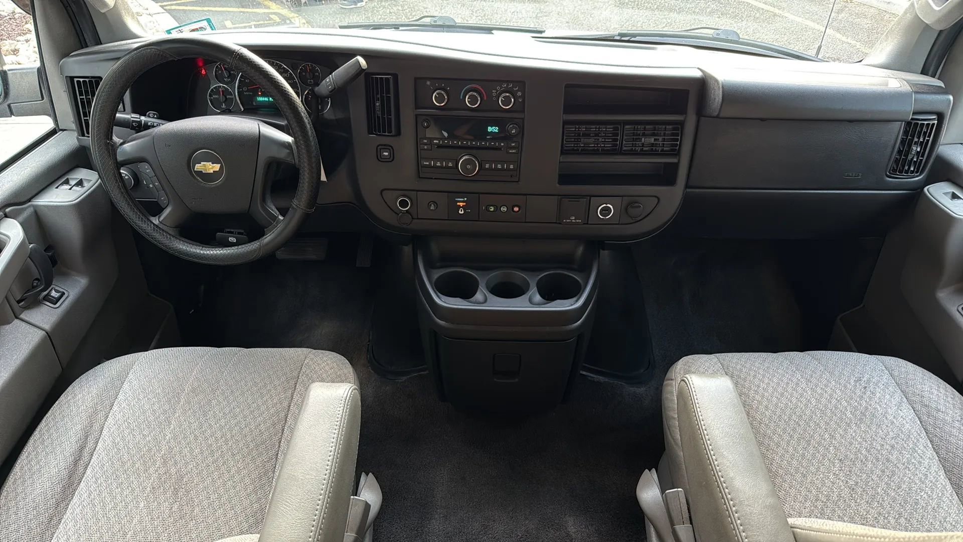 Used 2016 Chevrolet Express 2500 LT w/ LT Preferred Equipment Group RWD image 10