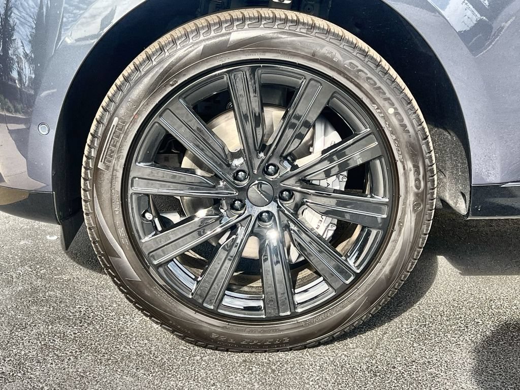 New 2026 Land Rover Range Rover Long Wheelbase SE AWD/4WD image 10