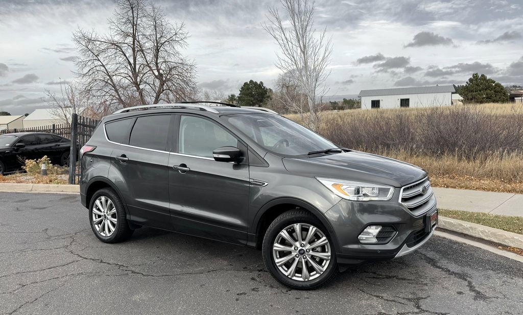 Used 2018 Ford Escape Titanium image 2