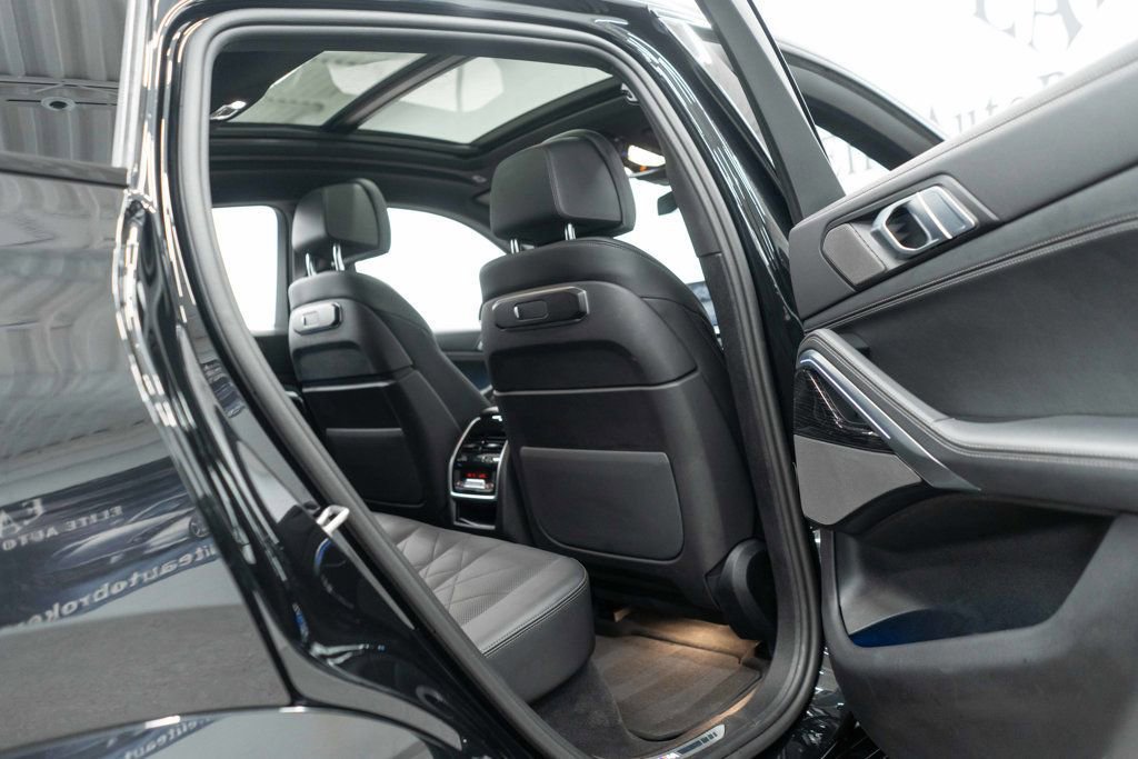 Used 2025 BMW X6 xDrive40i w/ Climate Comfort Package image 14