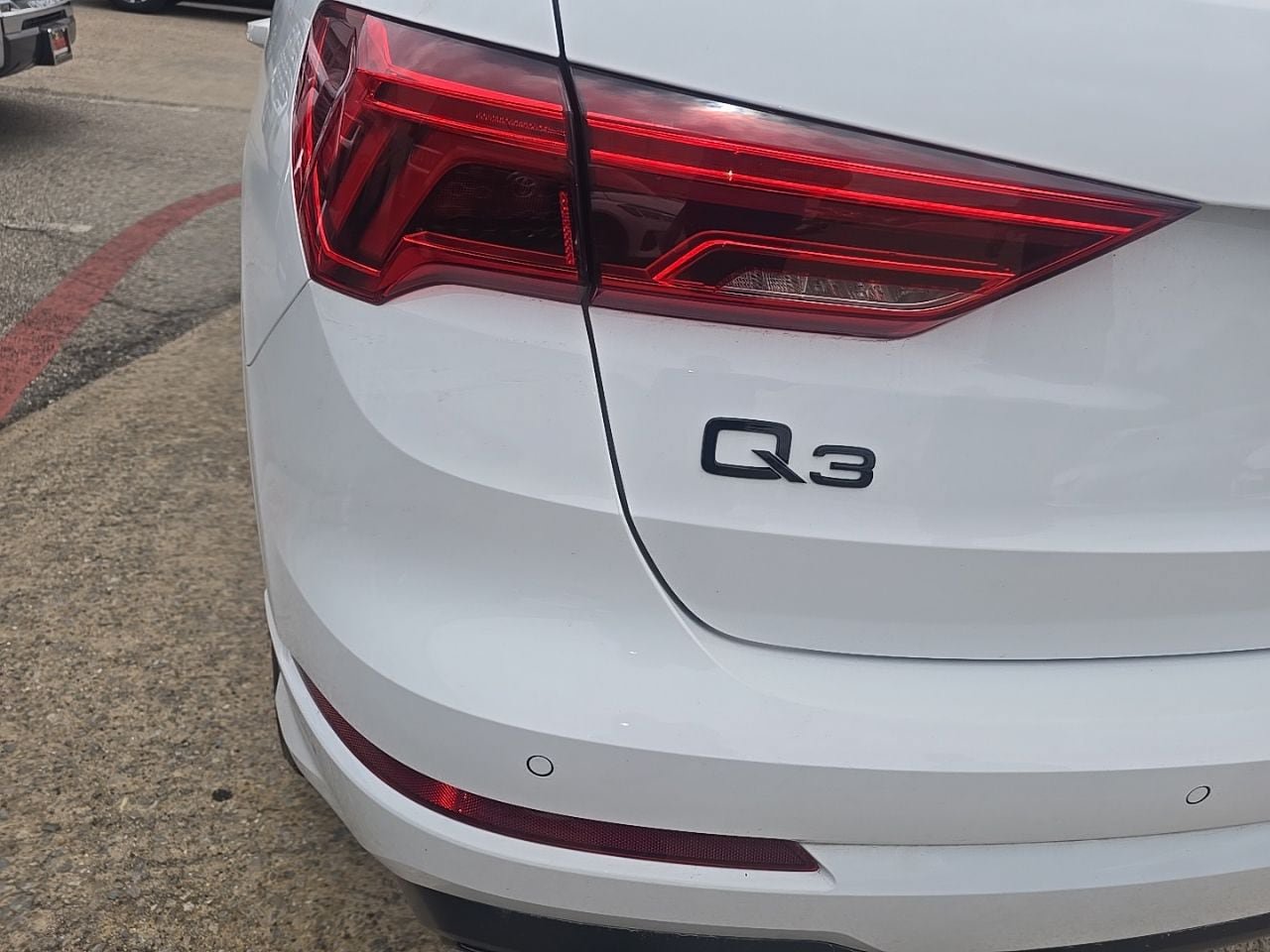 Used 2024 Audi Q3 2.0T Premium AWD/4WD image 6