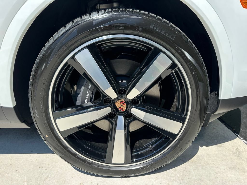 New 2026 Porsche Cayenne AWD/4WD image 14
