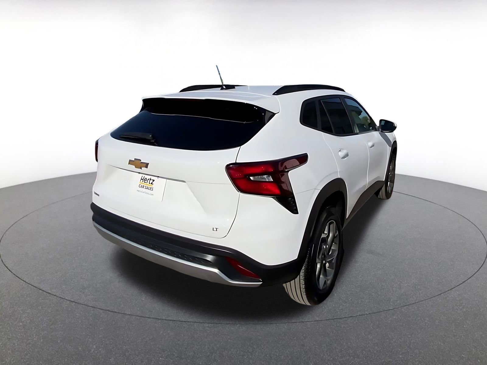 Used 2025 Chevrolet Trax LT w/ LT Convenience Package image 12