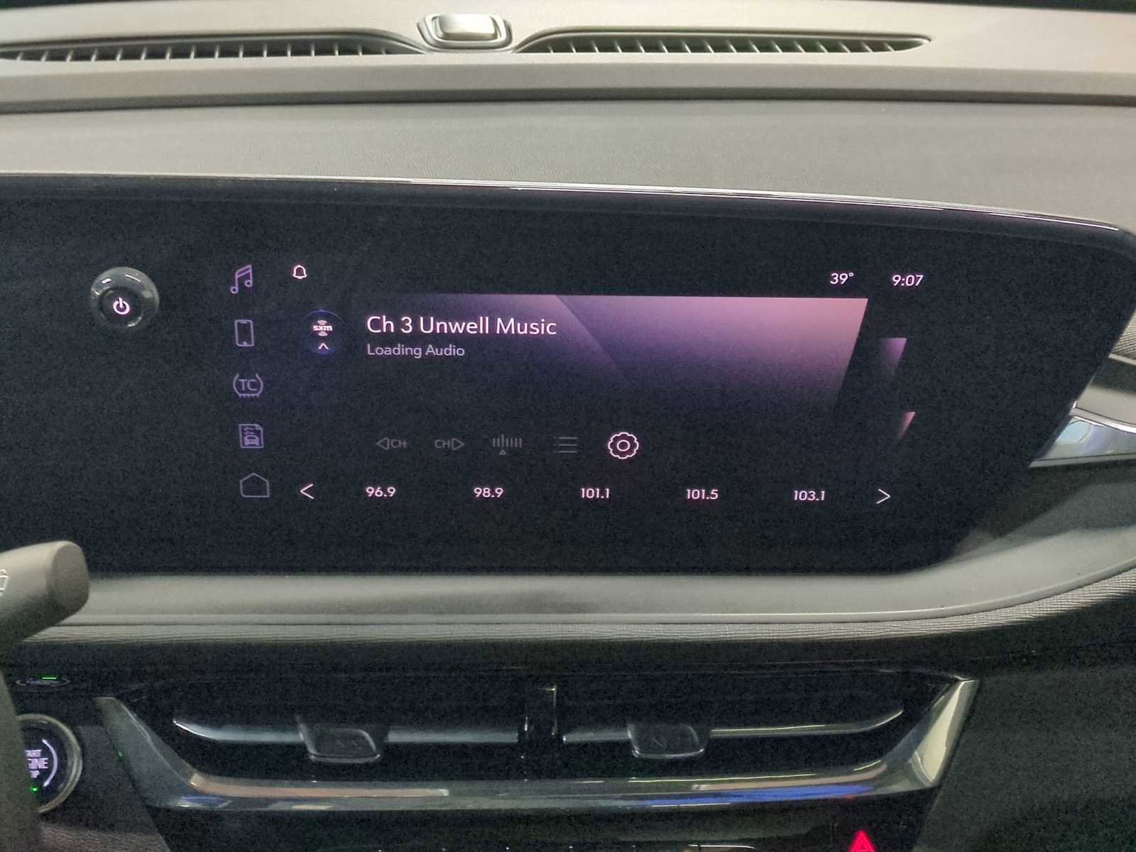 Used 2025 Buick Envista Avenir image 27