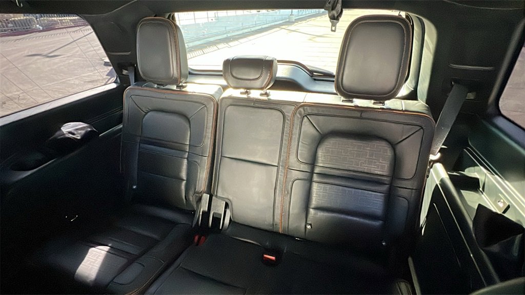 Certified 2022 Lincoln Navigator Black Label image 8