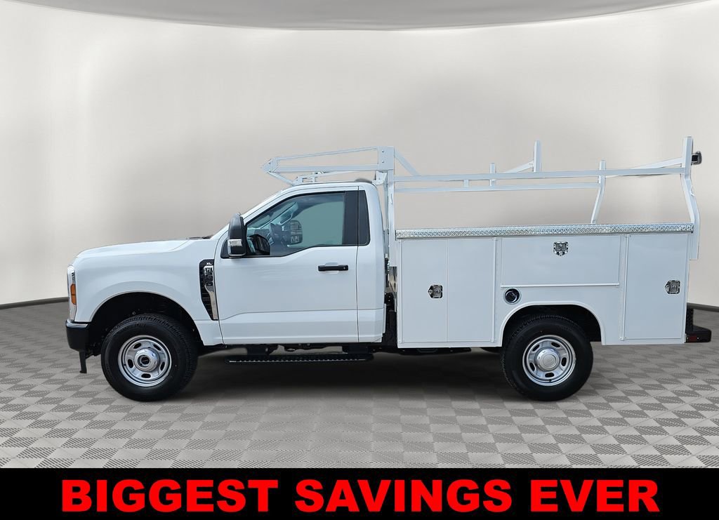 New 2025 Ford F250 XL w/ FX4 Off-Road Package image 6