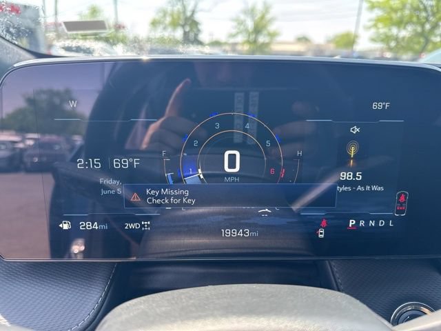 Used 2026 Chevrolet Equinox LT AWD/4WD image 12