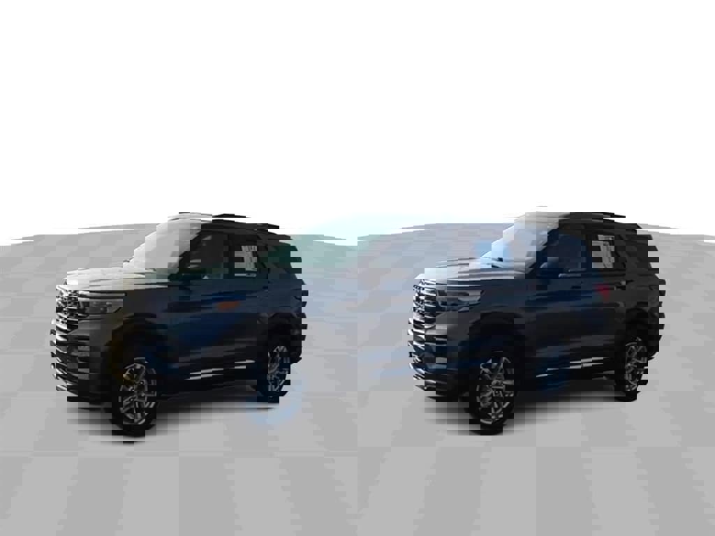 Used 2023 Ford Explorer XLT w/ Equipment Group 202A image 4