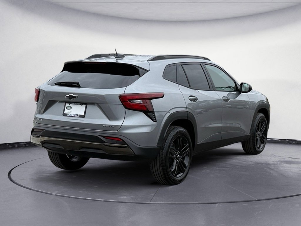 Used 2025 Chevrolet Trax ACTIV w/ Driver Confidence Package image 10