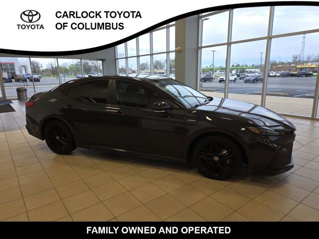 Used 2025 Toyota Camry SE w/ Convenience Package image 5