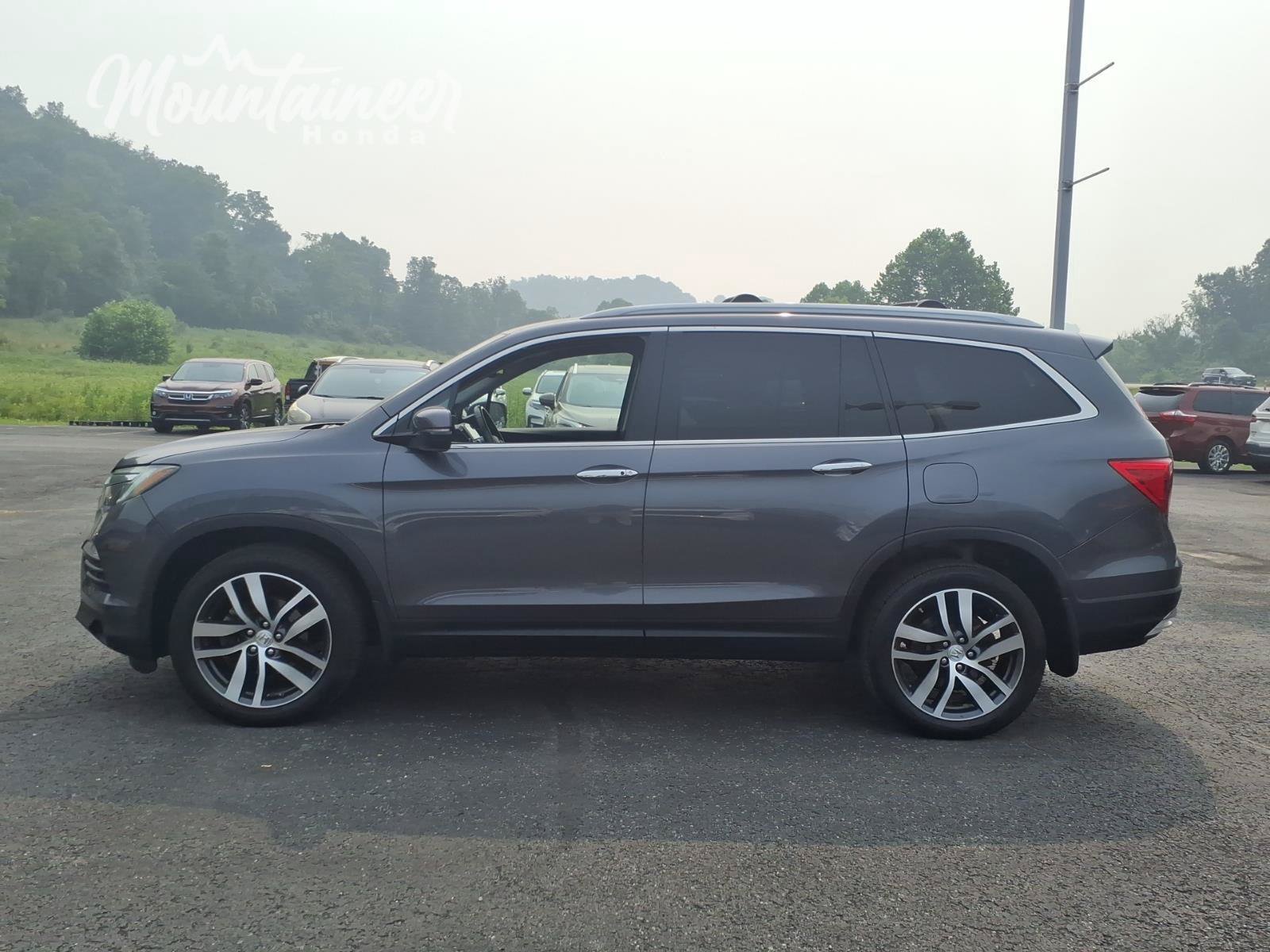 Used 2018 Honda Pilot Elite image 4
