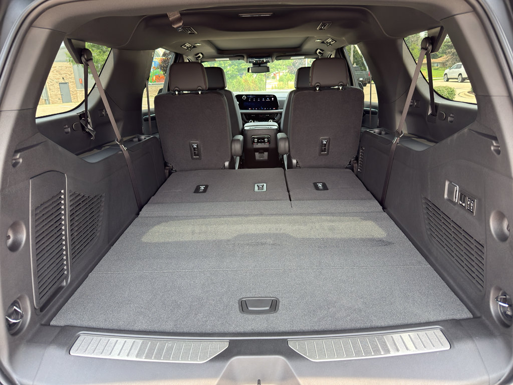 New 2026 Chevrolet Suburban RST w/ Comfort Package AWD/4WD image 44