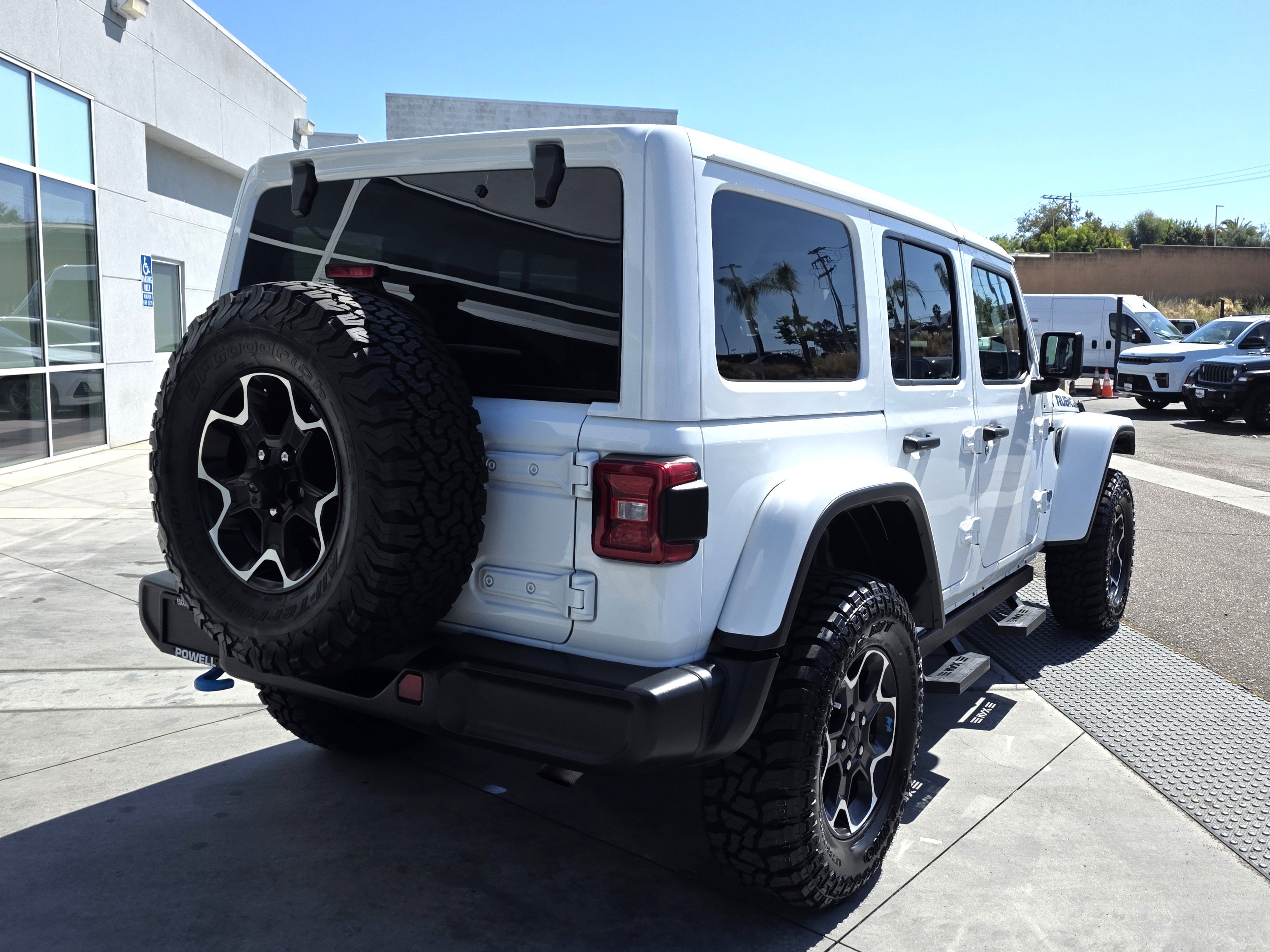 Certified 2022 Jeep Wrangler Unlimited Rubicon 4xe w/ Cold Weather Group AWD/4WD image 5
